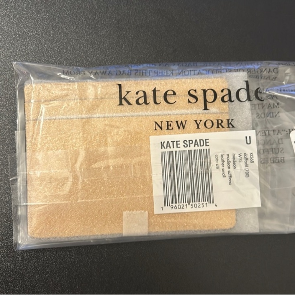 Kate Spade Card Holder - Picture 4 of 4